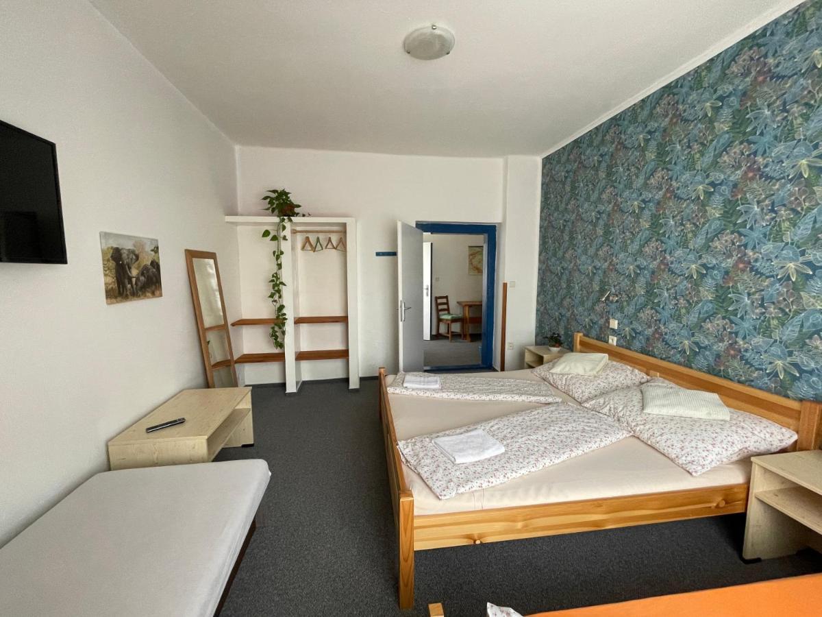 Penzion Slunecnice Dvur Kralove nad Labem Luaran gambar