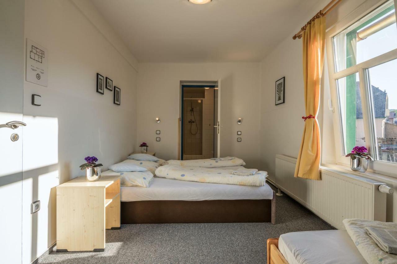 Penzion Slunecnice Dvur Kralove nad Labem Luaran gambar